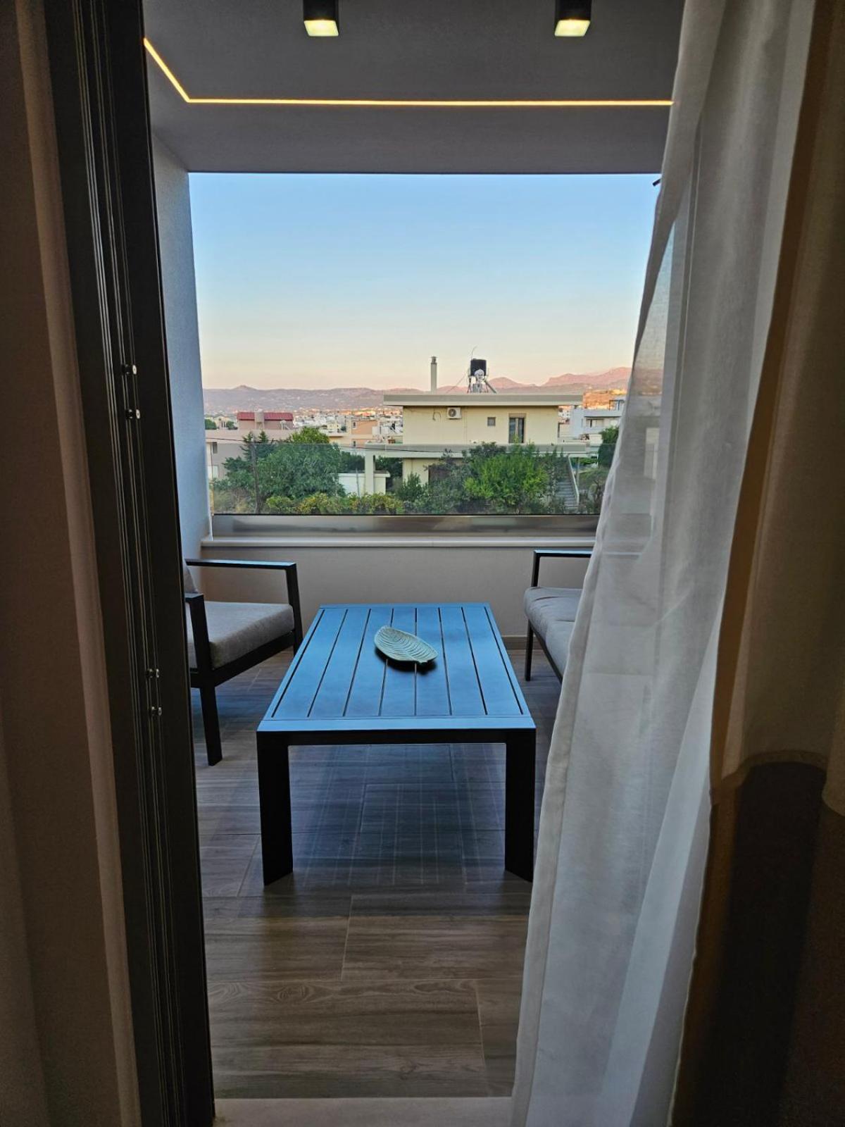 Calm & Dreamy Luxury Apts Pírgos Екстериор снимка